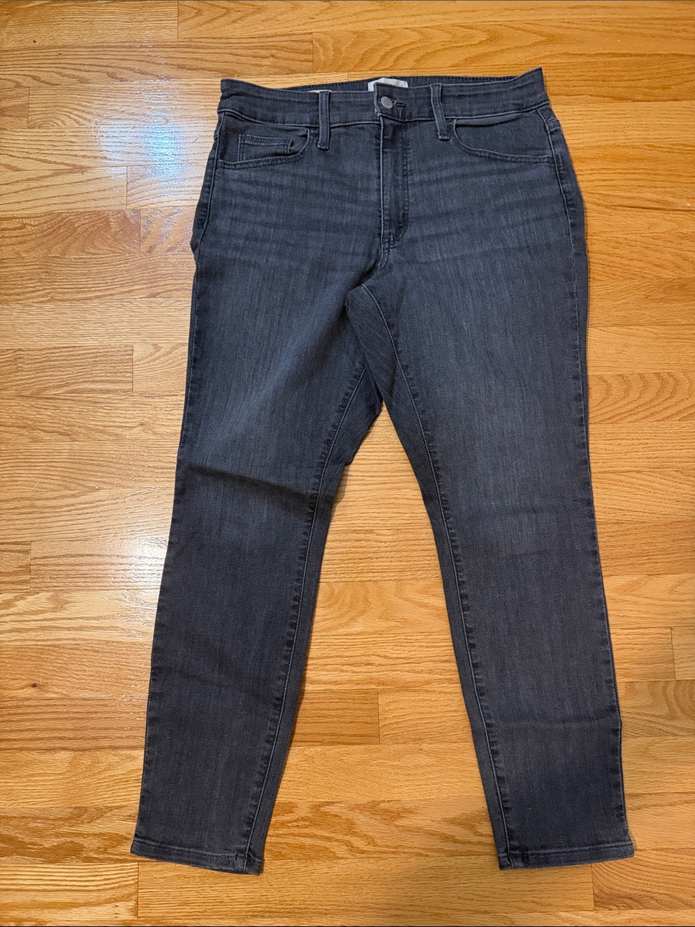 Universal Thread Women's Skinny Jeans in Dark Gray Wash